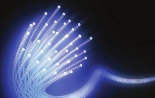 通信工程與計(jì)算機(jī)網(wǎng)絡(luò)工程 通往未來的數(shù)字橋梁，躋身理科最易就業(yè)十大熱門專業(yè)