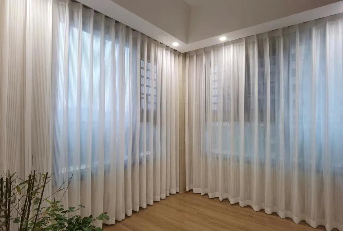 專業窗簾定制、安裝與維護 智能窗簾的全面指南